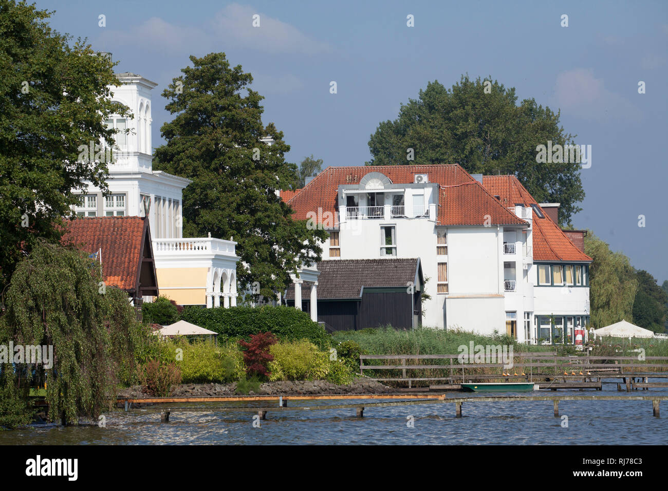 Deutschland, Niedersachsen, Bad Zwischenahn: Uferpartie, Villen zwei Schwestern, Zwischenahner Meer Stockfoto