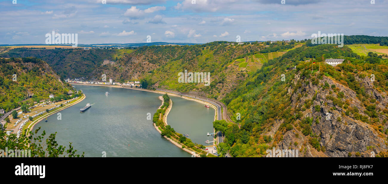 Panorama vom Loreleyblick Maria Ruh in den Rhein mit der Rheinschleife, Loreleyhafen, rechts der Loreleyfelsen gelegen, Weltkulturerbe Oberes Mittelrheintal, Stockfoto