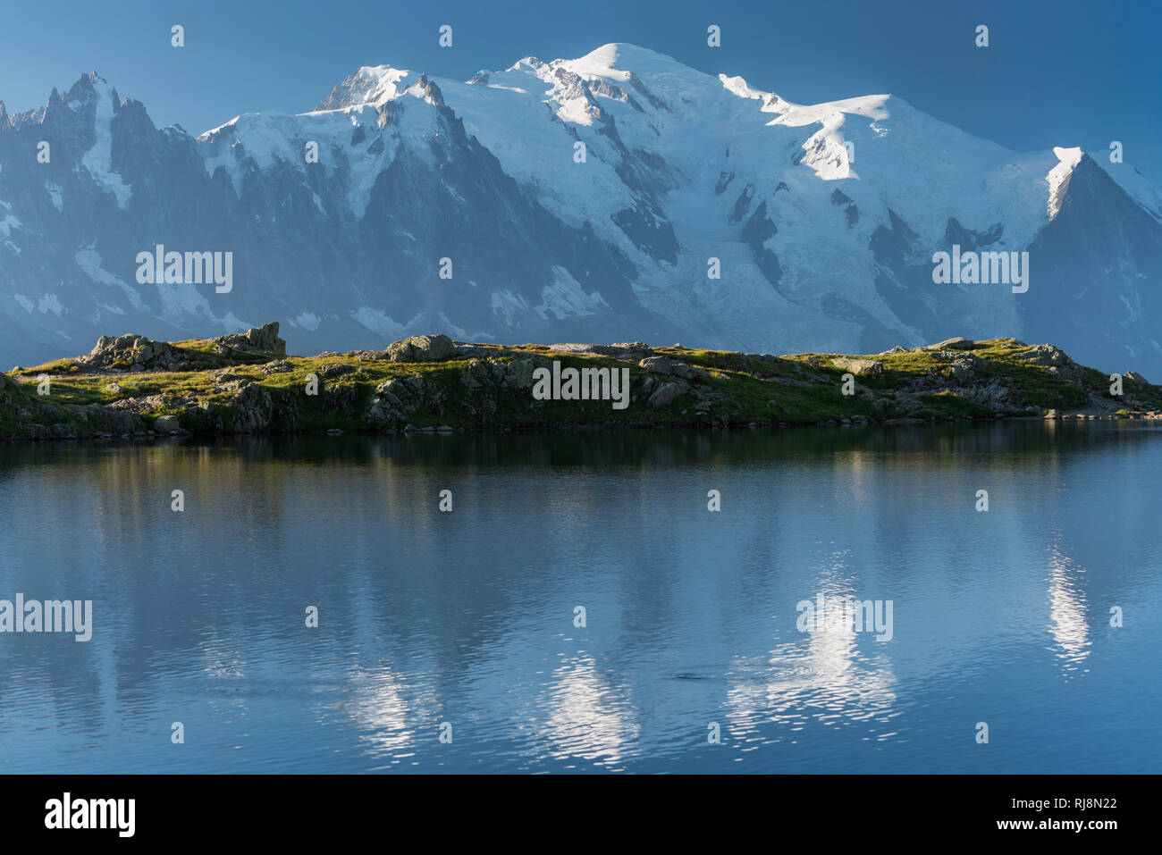 Lac De Cheserys, Aiguille du Midi, Mont Blanc, Haute-Savoie, Frankreich Stockfoto
