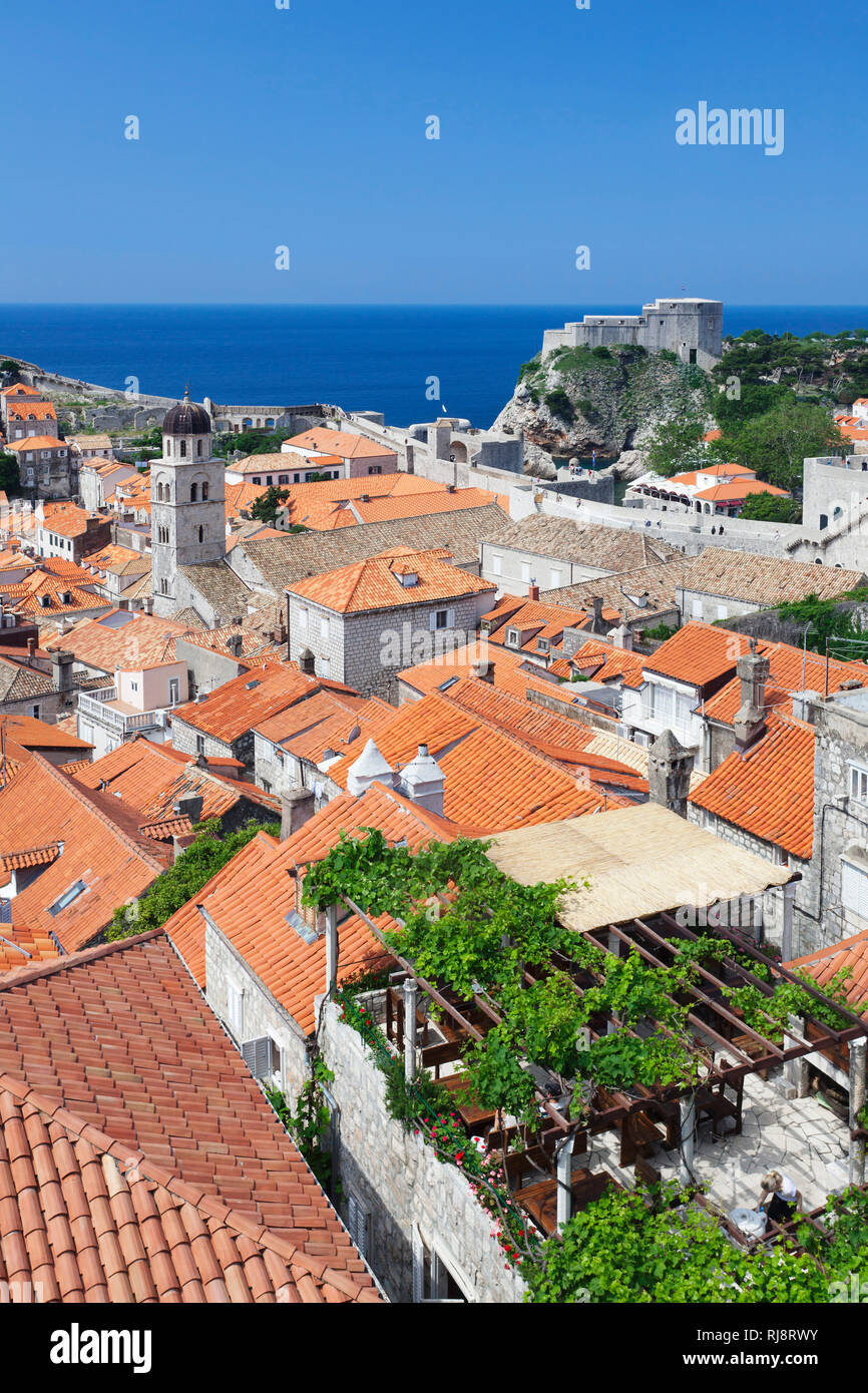 Blick über die Altstadt zum Fort Bokar, Dubrovnik, Dalmatien, Kroatien Stockfoto