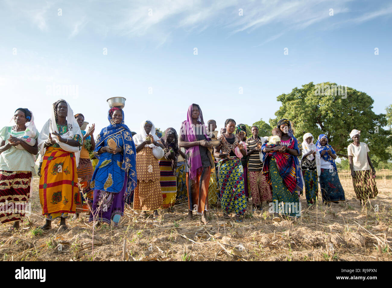 Kisambo Dorf, Yako, Burkina Faso, 28. November 2016; Mitglieder der Kisambo Village Garden. Stockfoto