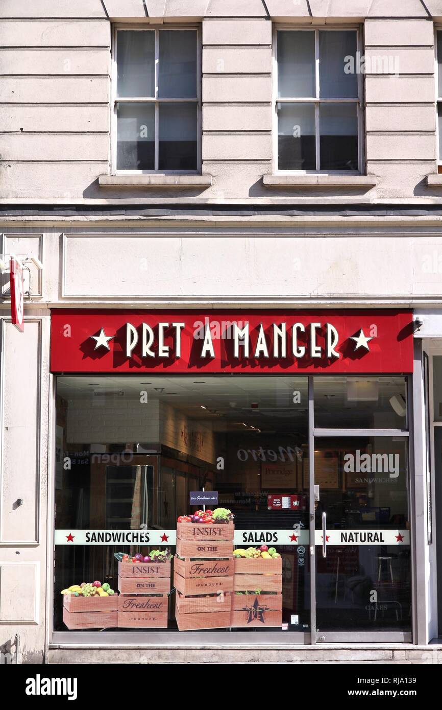 LONDON, UK, 13. MAI 2012: Pret a Manger Restaurant in London. Es ist eine britische Einzelhandelskette von Sandwich Shops. Sie haben 168 Stores in London und 295 Stockfoto