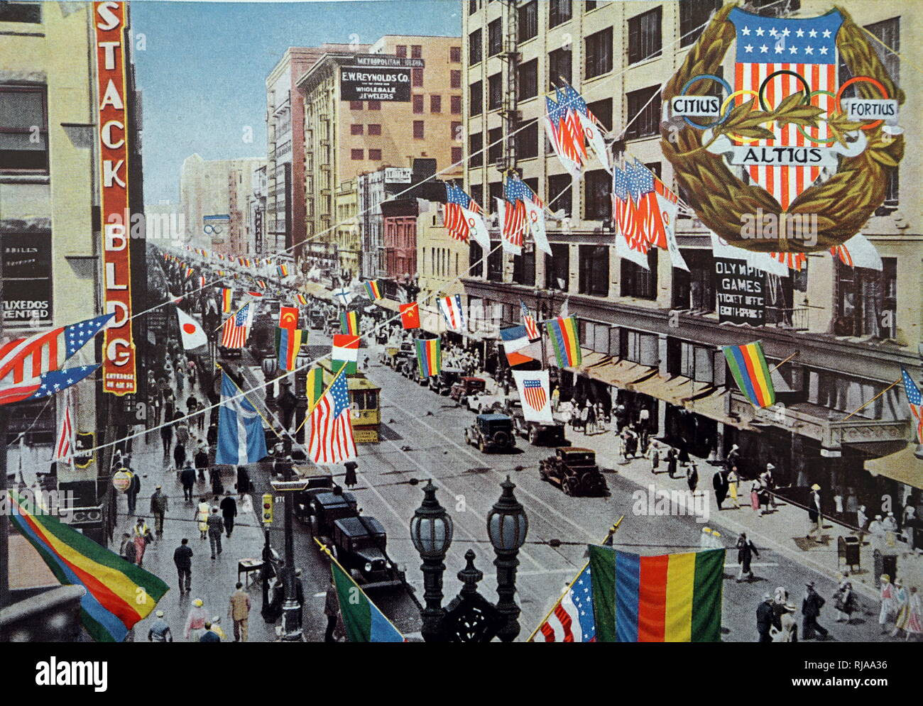 Die olympischen Festival in Los Angeles 1932 auf der Hauptstraße zeigt alle 50 nationalen Flaggen der Teams. Vom 20. Jahrhundert Stockfoto