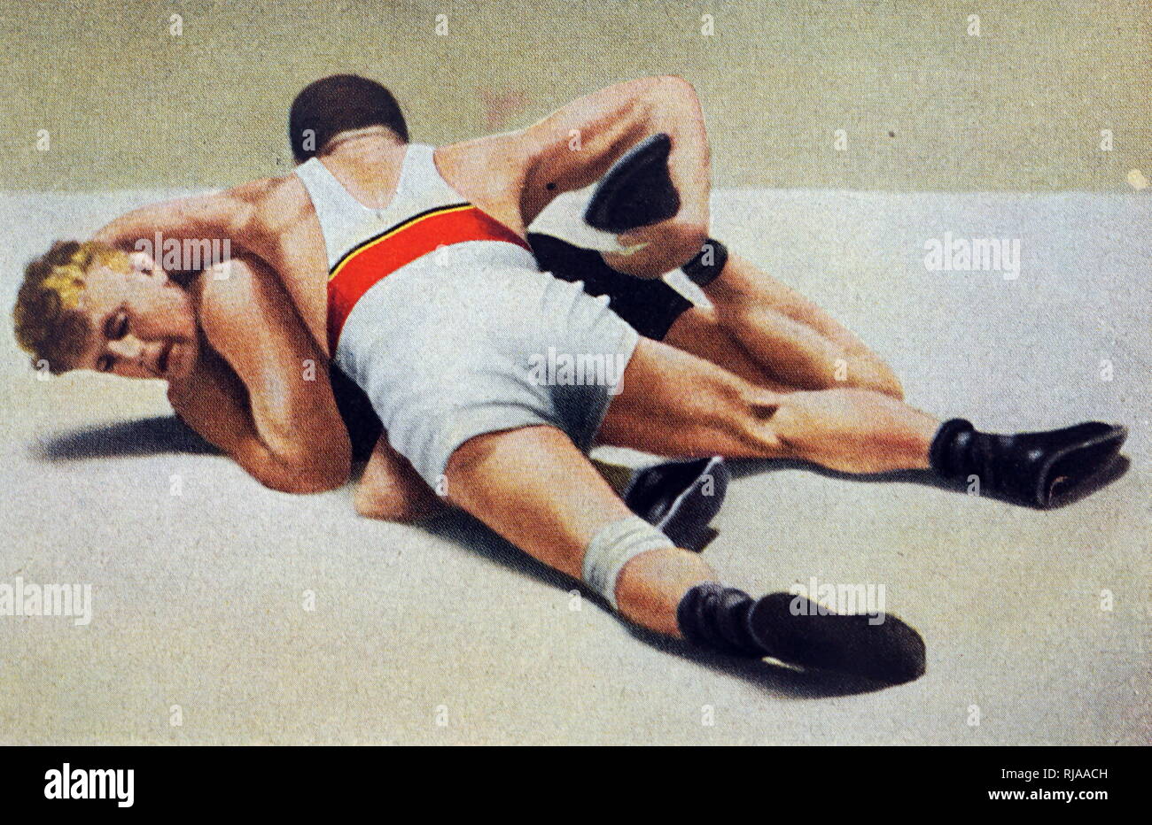 Foto von Jean Földeák & Dane Jensen Ringen bei den Olympischen Spielen 1932. Dieses Spiel wurde von Jean Földeák gewonnen. Er gewann Silber im Mittelgewicht. Stockfoto