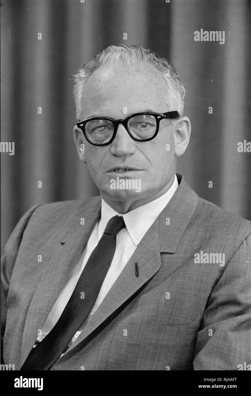 Barry Goldwater (1909-1998), US-amerikanischer Politiker, Geschäftsmann und Autor. Fünf langfristige United States Senator von Arizona (1953-65, 1969-87) und Kandidat der Republikanischen Partei für das Amt des Präsidenten der Vereinigten Staaten an der Wahl 1964 Stockfoto
