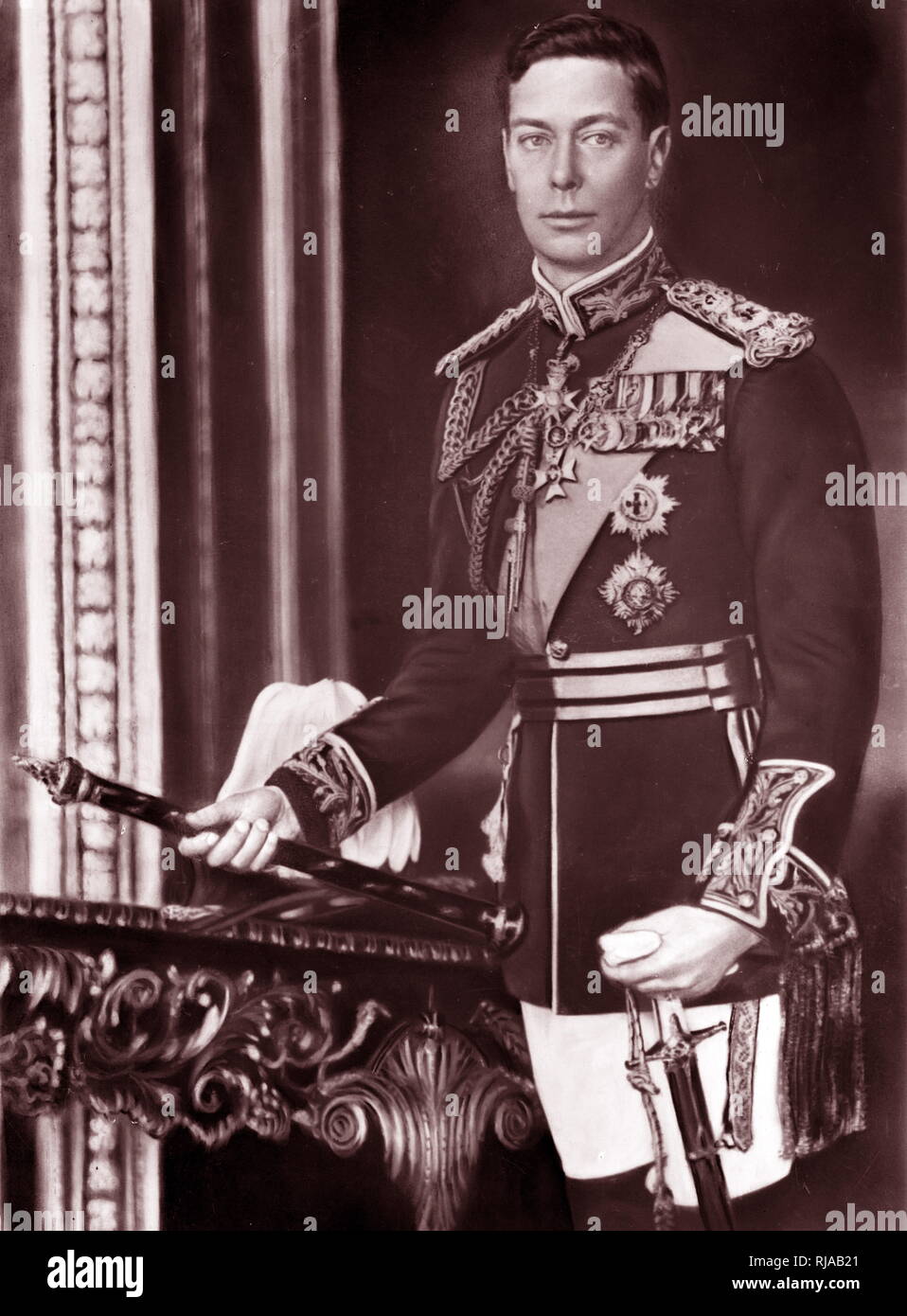S.m. König George VI des Vereinigten Königreichs in der Uniform eines britischen Feldmarschall, 1937. George VI (Albert Frederick Arthur George). (1895-1952), König von Großbritannien und die Dominions des British Commonwealth von 1936 bis zu seinem Tod. Er war der letzte Kaiser von Indien und der erste Leiter des Commonwealth. Stockfoto