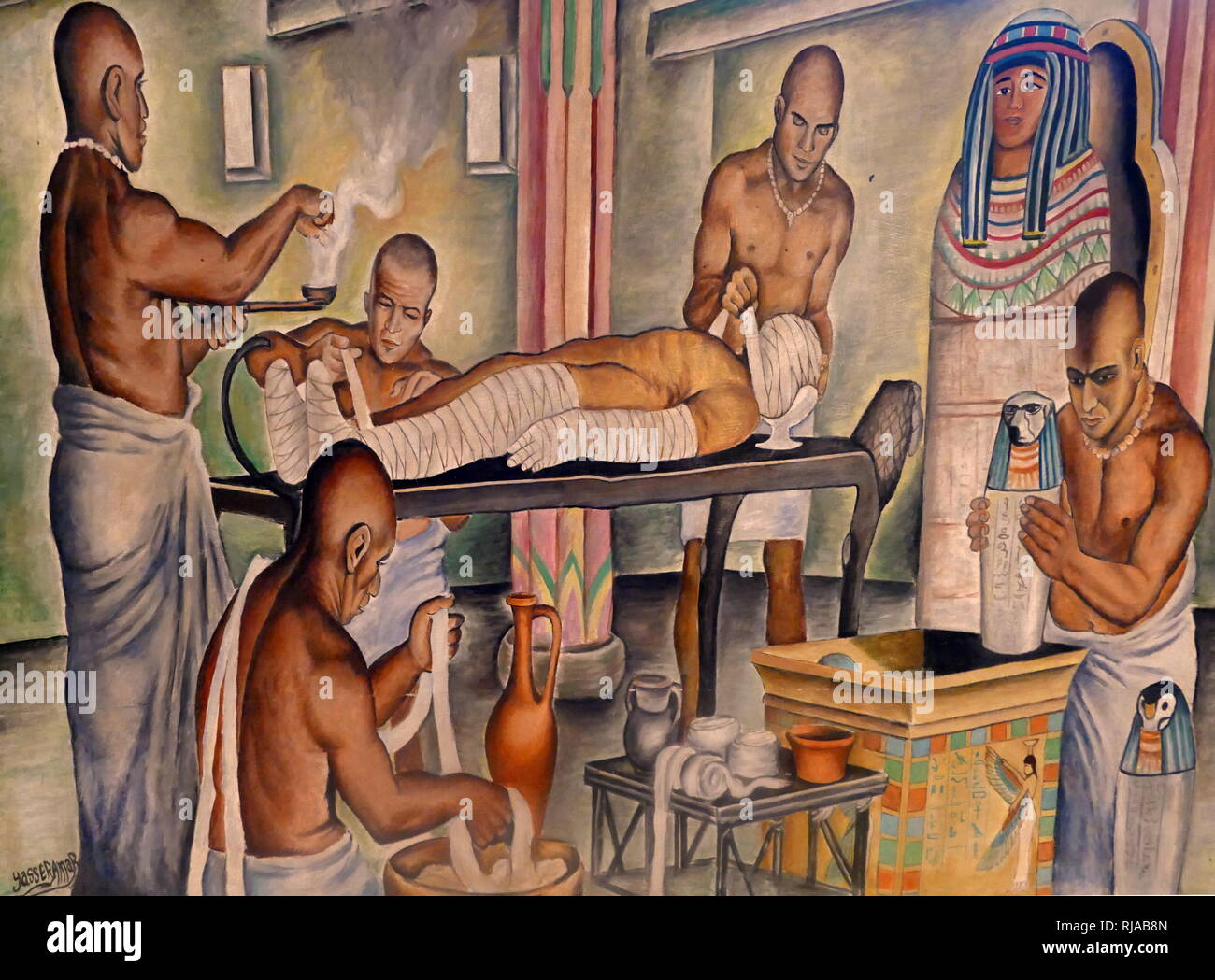Nachgespielt Szene der Ägyptischen Mumifizierung. mumifizierung wurde ein integraler Bestandteil der Rituale für den Toten bereits ab der 2. Dynastie (ca. 2800 v. Chr.). Die Ägypter sahen die Erhaltung des Körpers nach dem Tod als einen wichtigen Schritt zu gut Leben im Jenseits. Stockfoto