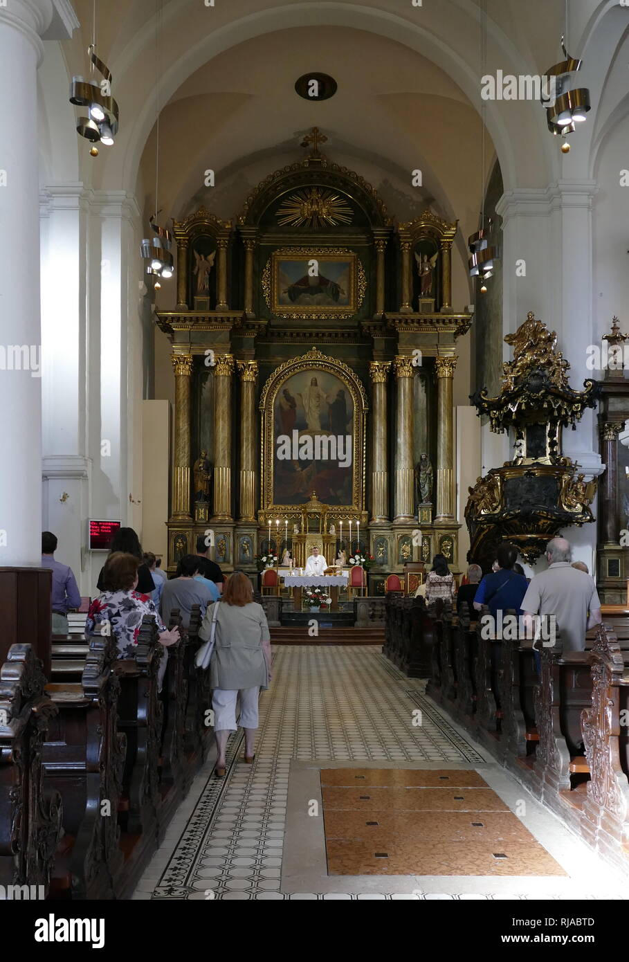 Traditionelle Kirche Architektur, in Bratislava, die Hauptstadt der Slowakei. Mit einer Bevölkerung von etwa 450.000, es ist eine der kleineren Hauptstädten Europas, aber immer noch die größte Stadt des Landes. Stockfoto