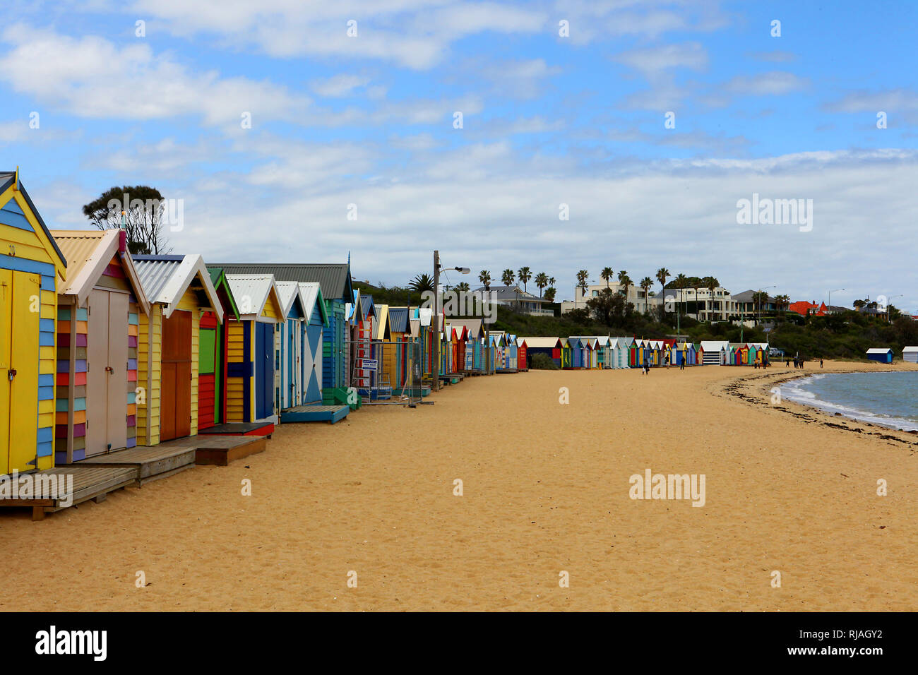 Besuchen sie Australien. Brighton Baden Boxen in Melbourne, Victoria, Australien auf den Strand von Port Phillip Bay Stockfoto