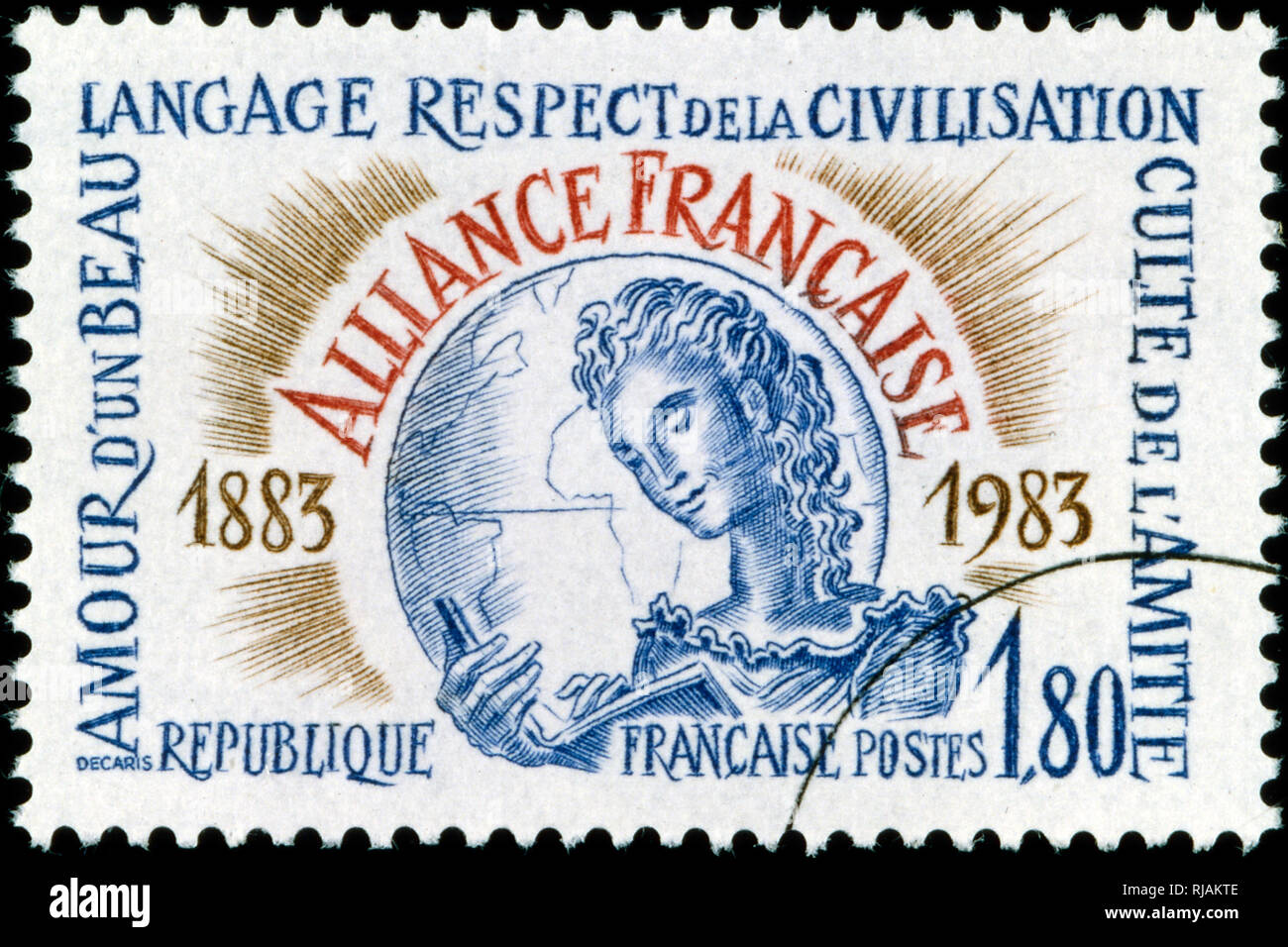 Französische Briefmarke zum Gedenken an die Alliance Francaise, ist eine internationale Organisation, die darauf abzielt, die französische Sprache und Kultur auf der ganzen Welt zu fördern. 1983 Stockfoto