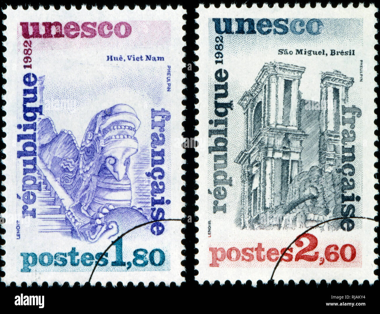 Französische Briefmarke zum Gedenken an die Benennung von Hue in Vietnam und Sao Miguel in Brasilien als UNESCO Weltkulturerbe 1982 Stockfoto