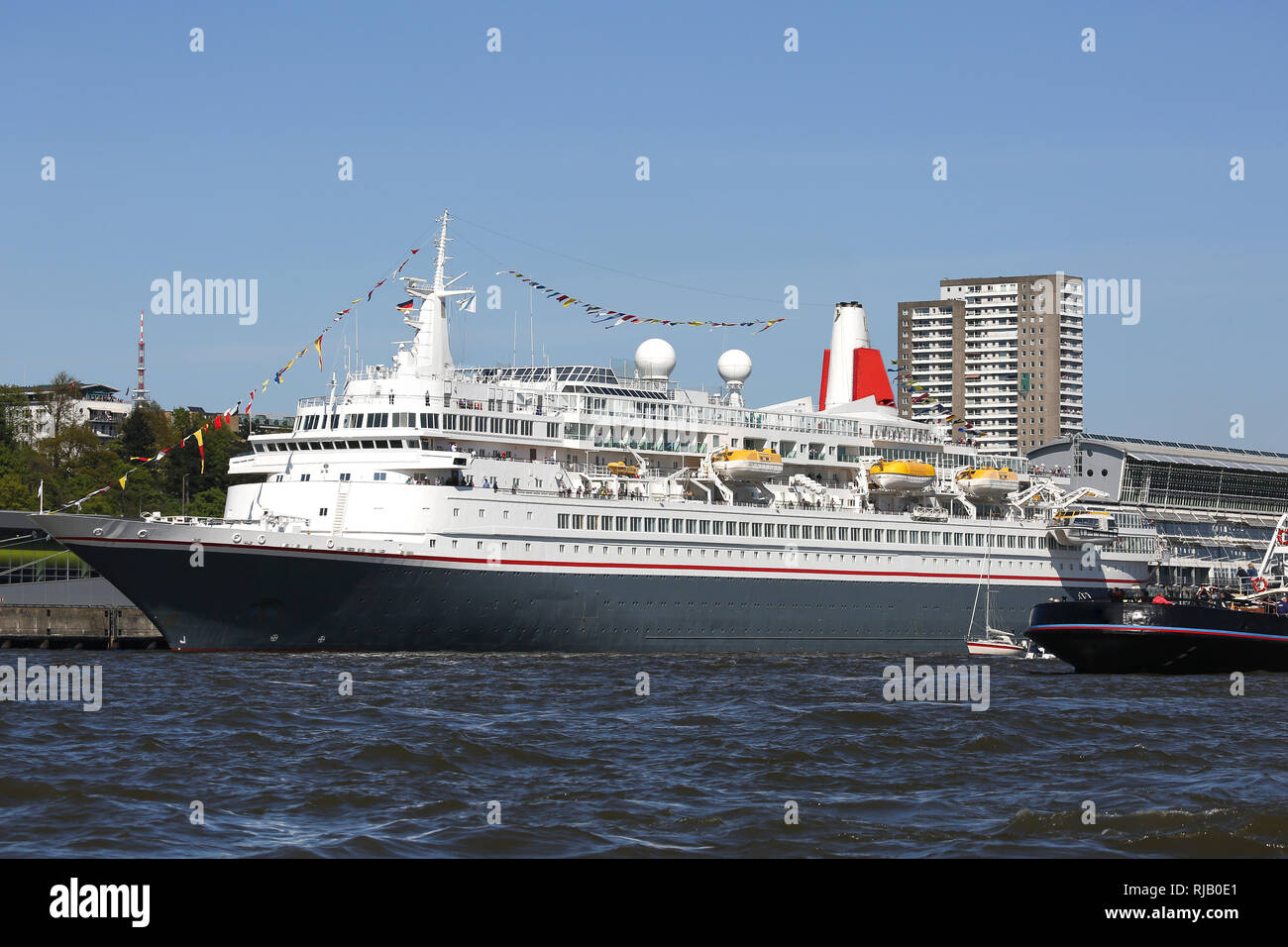 Kreuzfahrtschiff im Hafen Geburtstag in Hamburg Stockfoto