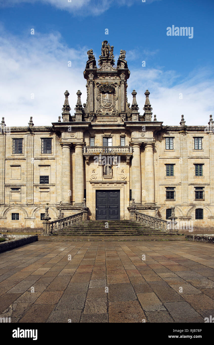 Fassade des Kloster San Martin Pinario. Es ist das zweitgrößte Kloster in Spanien nach San Lorenzo de El Escorial. Santiago de Compostela, Spanien Stockfoto