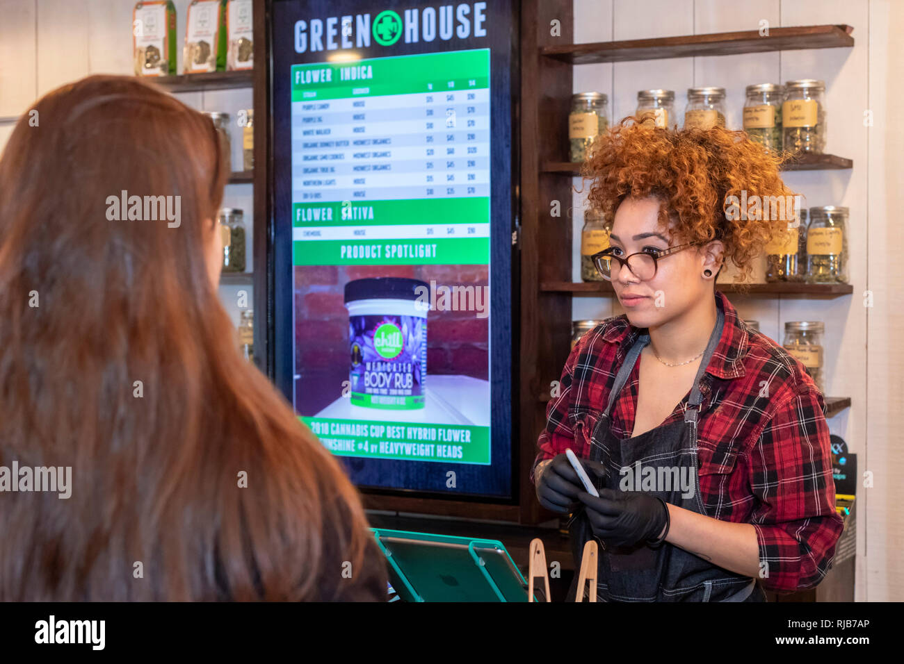 Walled Lake, Michigan - das Gewächshaus medizinischen Marihuana Dispensary. Stockfoto