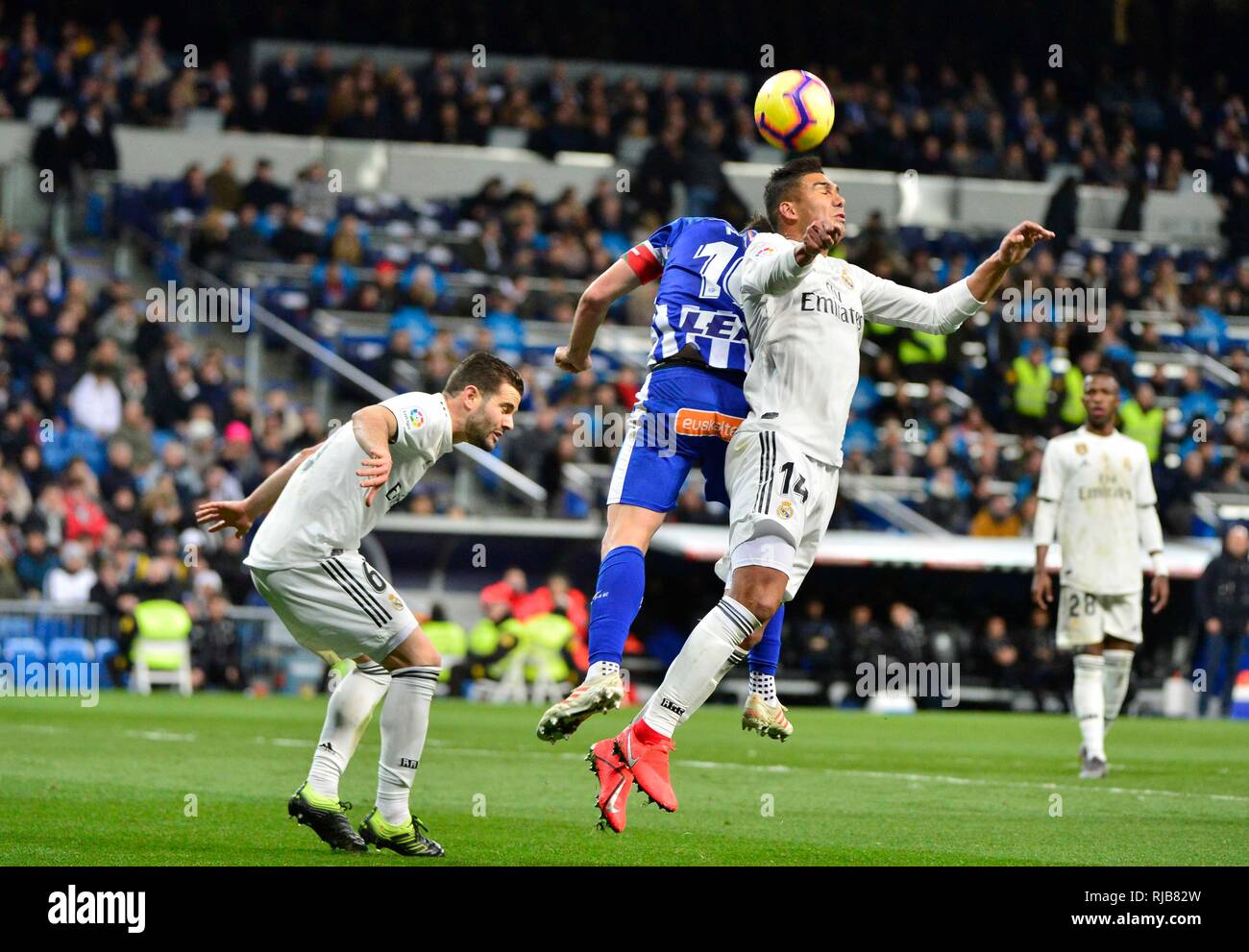 Casemiro in Aktion. Ziele von Benzema, Vinicius jr. und Mariano geben, um den Sieg zu Madrid 3-0 gegen Alavés vor der Schale Clásico. 2. Februar, Stockfoto