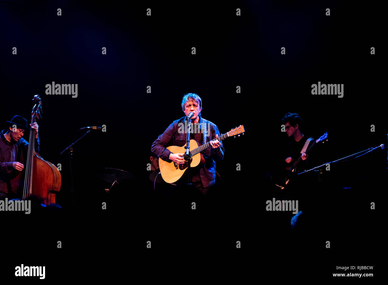 Steve Gunn durchführen, um eine ausverkaufte Show am Februar 1, 2019 in der New Yorker Bowery Ballroom. Während der Show Bob Dylan's langjähriger bassist Tony Gar Stockfoto