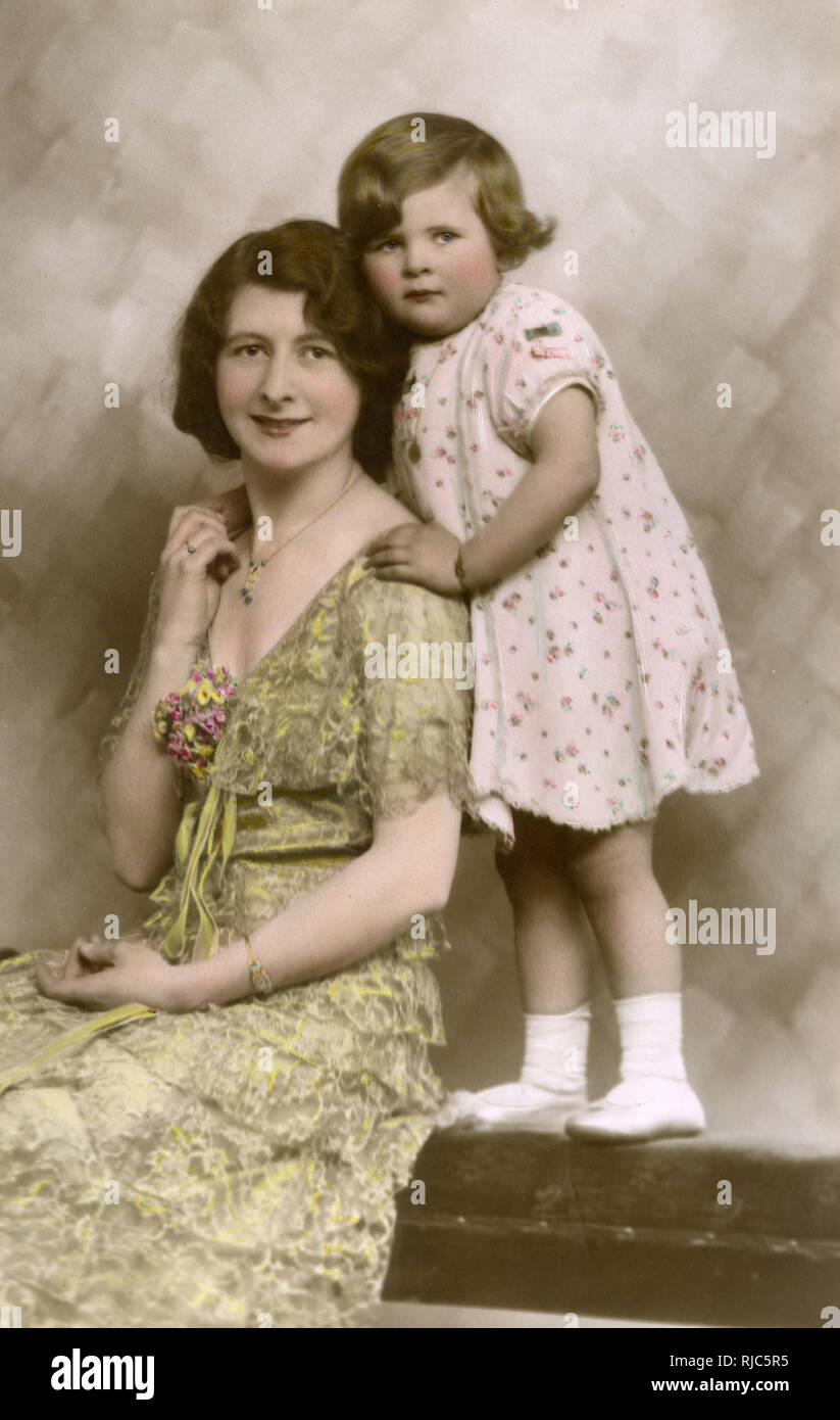 Frau und Tochter Shoesmith Stockfoto