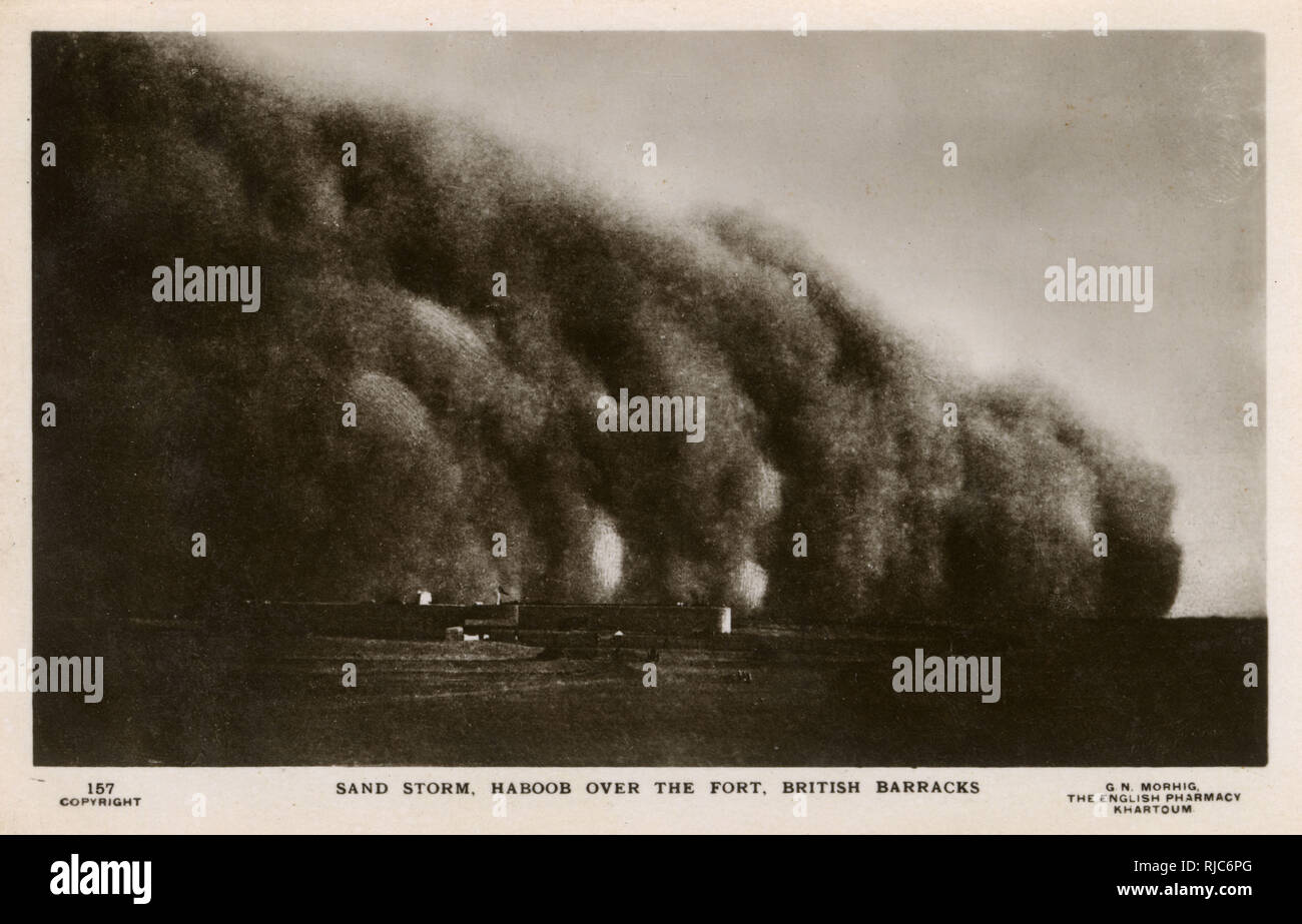 Ein Sandsturm in der sudanesischen Wüste Stockfoto