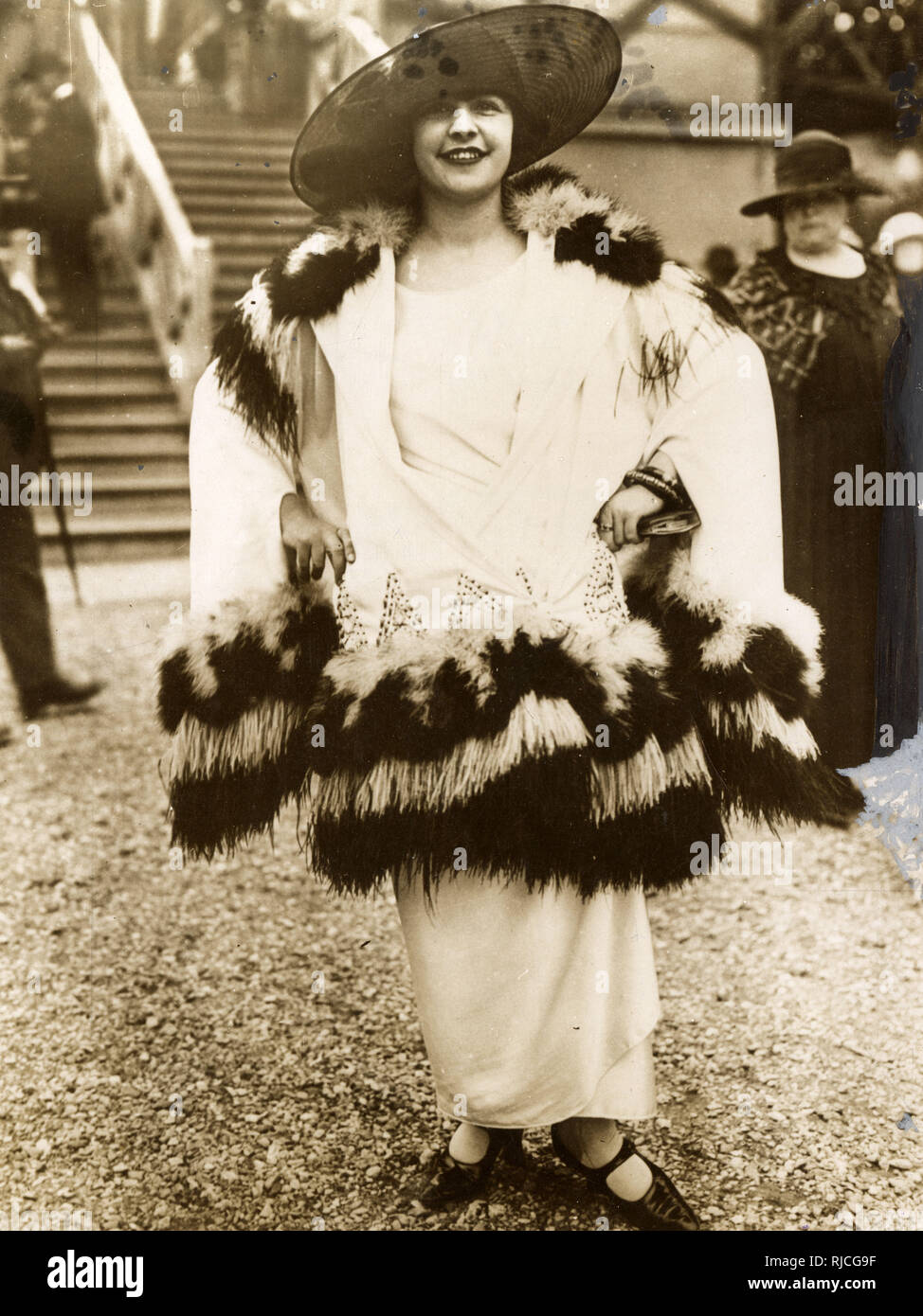 1923 fashion Fotos und Bildmaterial in hoher Auflösung Alamy