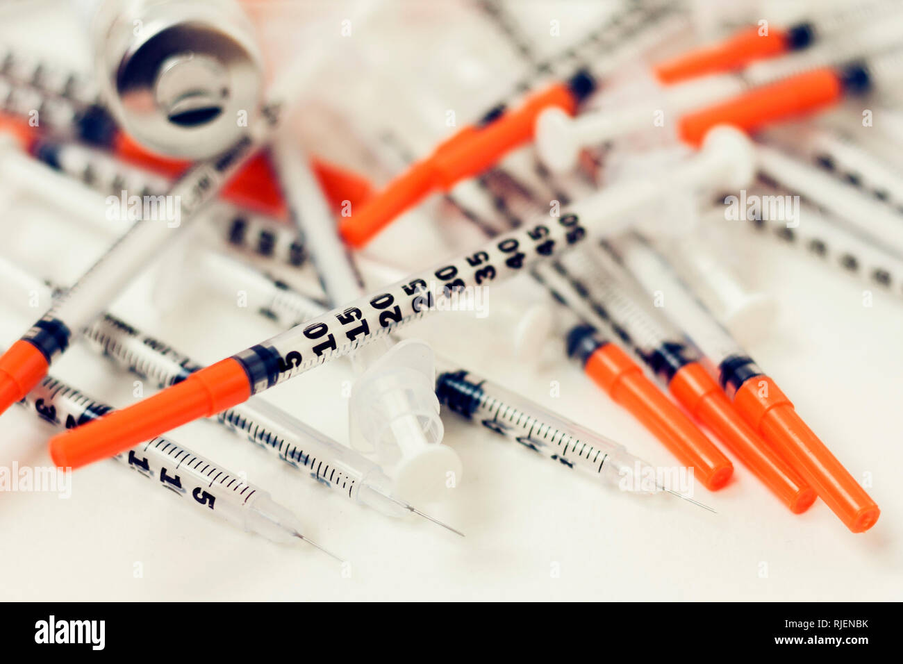 Stapel Der Medizinische Spritzen Fur Insulin Fur Diabetes