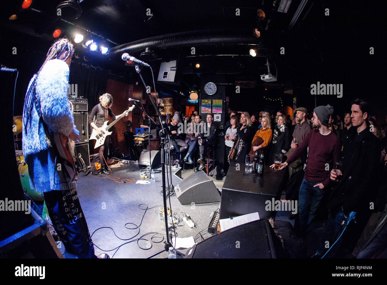 Die britischen Punk Band Skinny Diät Mädchen führt ein Live Konzert am Mono während der Norwegischen Showcase Festival und Musik von: Larm Konferenz 2016 in Oslo. Norwegen, 04/03 2016. Mit Ausnahme von Dänemark. Stockfoto