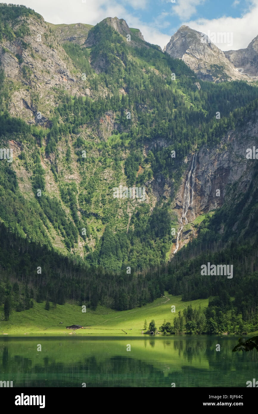 Epische Landschaft mit hohen Bergen und mit Deutschlands höchster Wasserfall Röthbachfall Stockfoto