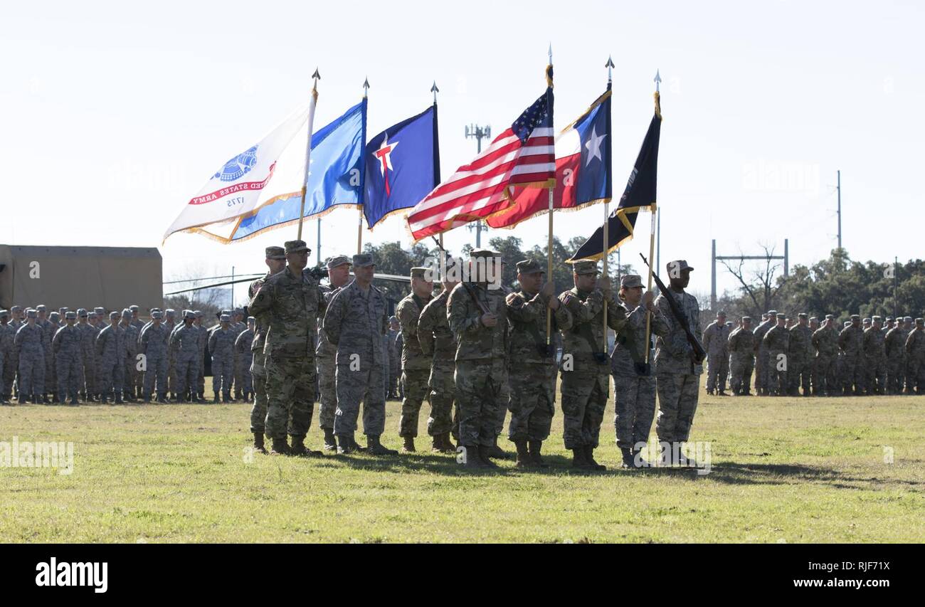 Die Texas militärische Abteilung Color Guard präsentiert seine Farben während der Adjutant General Ändern des Befehls Zeremonie am Lager Mabry in Austin, TX am 12. Januar 2019. Generalmajor Tracy Norris wurde der erste weibliche Texas Adjutant General, Austausch der scheidende Generalmajor John Nichols. U.S. Army National Guard Stockfoto