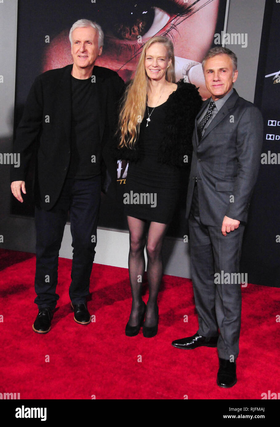 LOS ANGELES, Ca - 5. Februar: Produzent James Cameron, Frau Suzy Amis Cameron und Schauspieler Christoph Waltz besuchen Twentieth Century Fox's': Battle Angel Alita" Premiere am 5. Februar 2019 in Westwood Village Regency Theater in Los Angeles, Kalifornien. Foto von Barry King/Alamy leben Nachrichten Stockfoto
