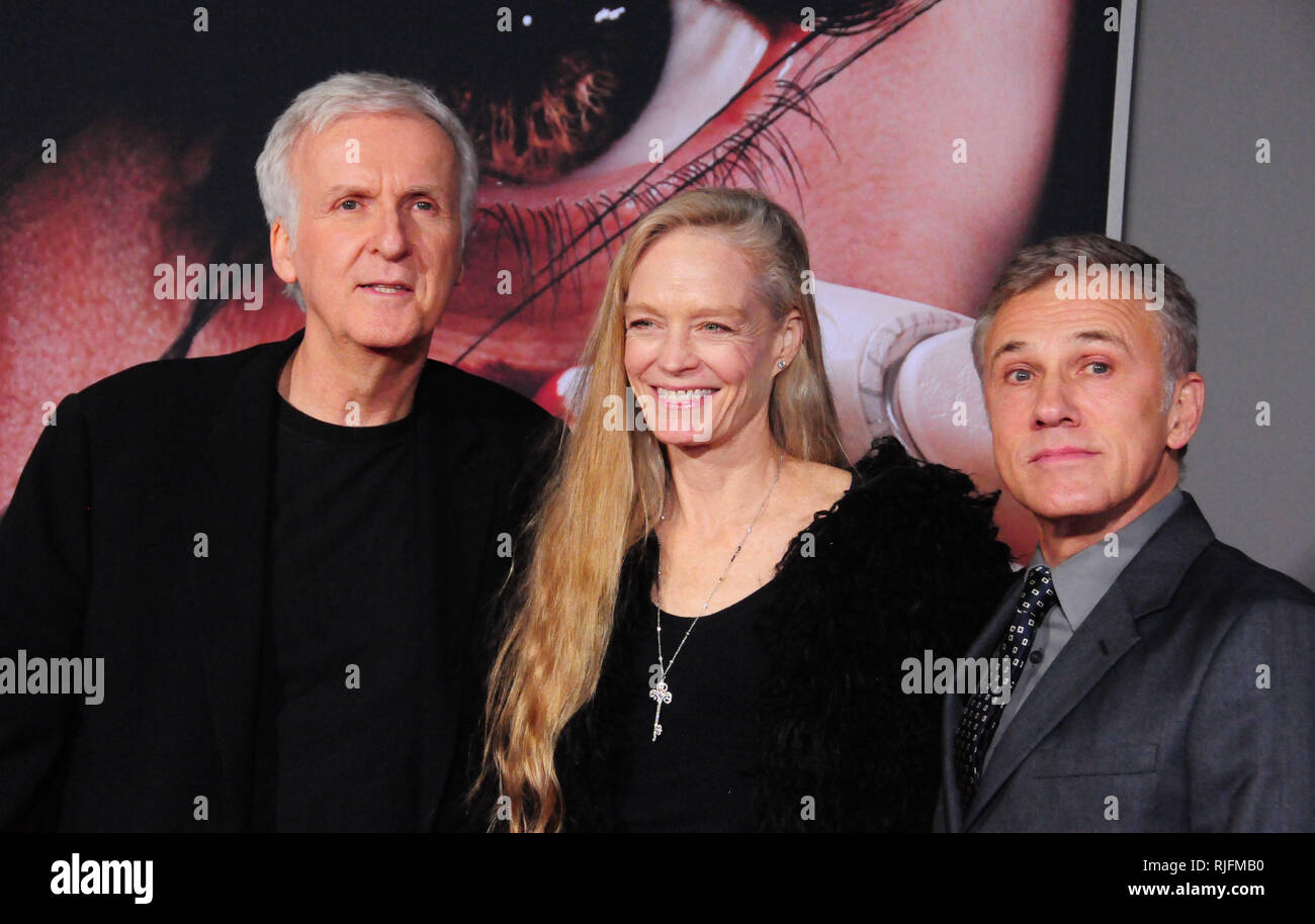 LOS ANGELES, Ca - 5. Februar: Produzent James Cameron, Frau Suzy Amis Cameron und Schauspieler Christoph Waltz besuchen Twentieth Century Fox's': Battle Angel Alita" Premiere am 5. Februar 2019 in Westwood Village Regency Theater in Los Angeles, Kalifornien. Foto von Barry King/Alamy leben Nachrichten Stockfoto