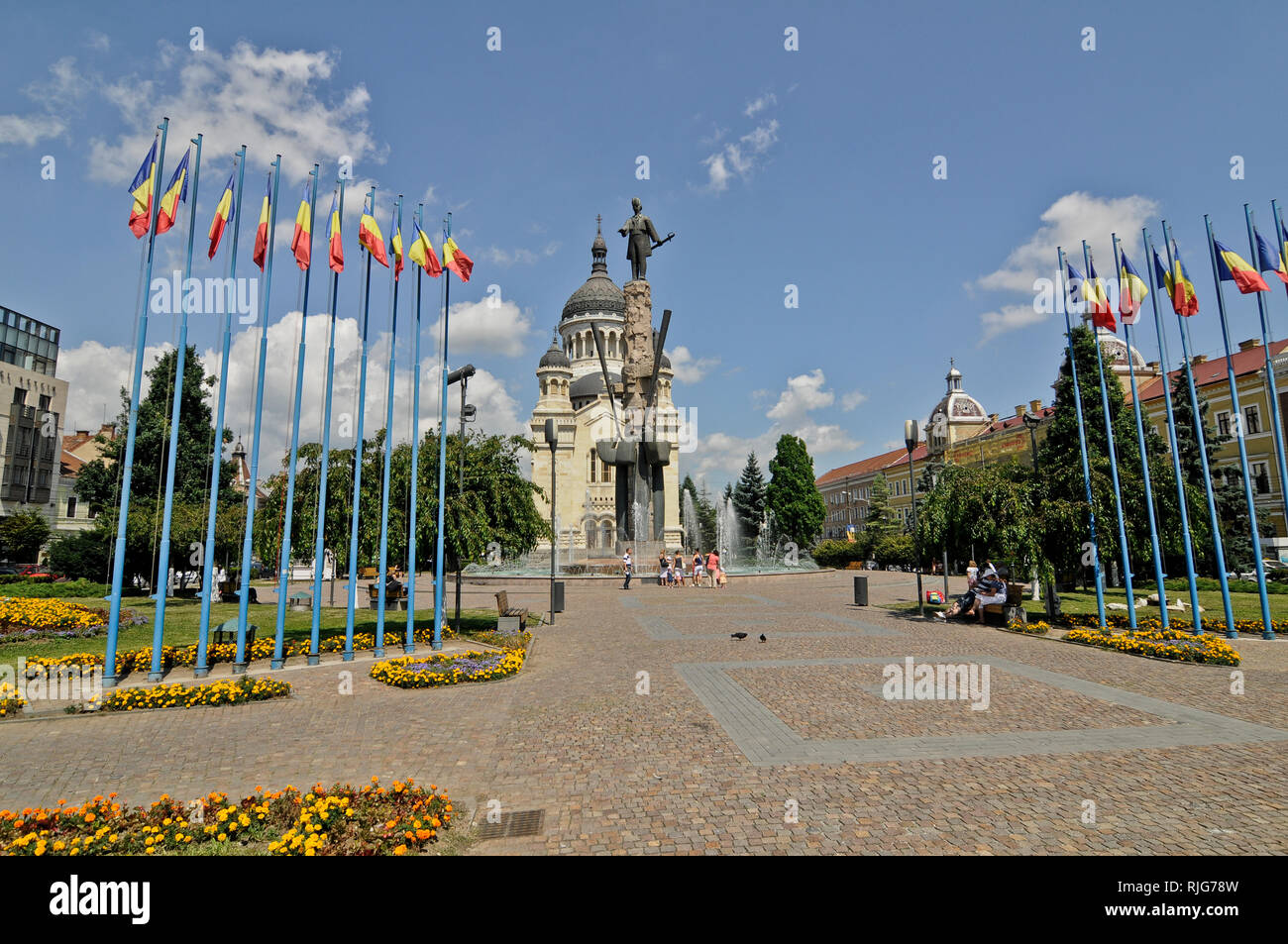 Avram Iancu Square, mit der entschlafung der Gottesgebärerin Kathedrale. Cluj-Napoca, Rumänien Stockfoto