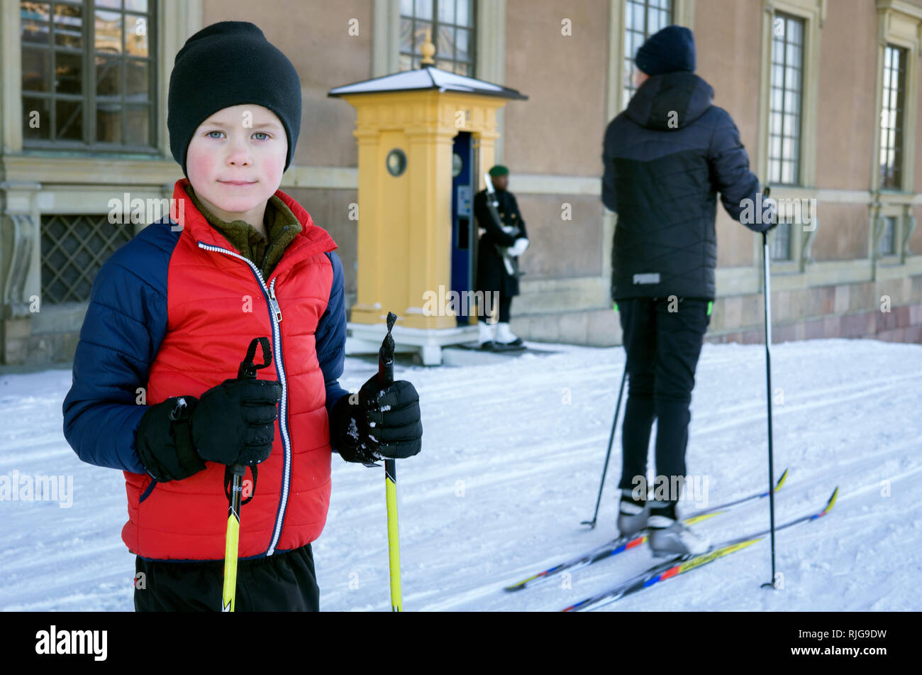 Junge, Skifahren Stockfoto