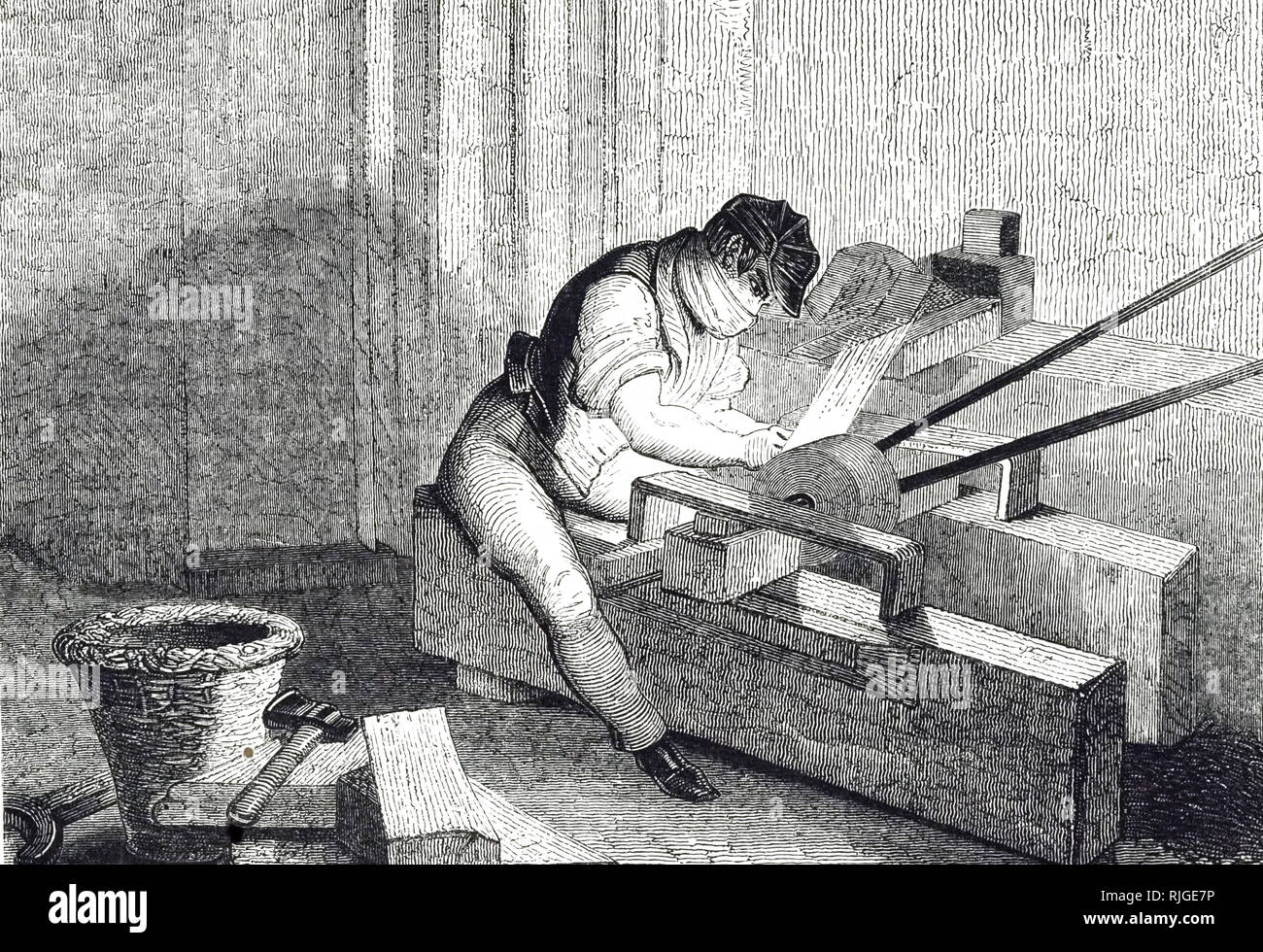 Ein kupferstich mit der Darstellung eines Menschen schleifen Nadel Punkte. Das mahlwerk trägt ein Tuch über Mund und Nase, um ihn zu etwas Schutz gegen den Stahl von Staub und Schmutz von der Schleifstein geben. Es war möglich, für diese Männer bis zu £ 1.10 pro Tag, aber ihre Lebenserwartung, wie die der trocken Schleifer, war kurz. Sie konnten nicht überzeugt werden, J.H Abrahams Sicherheit Bildschirm und Maske zu verwenden. Vom 19. Jahrhundert Stockfoto