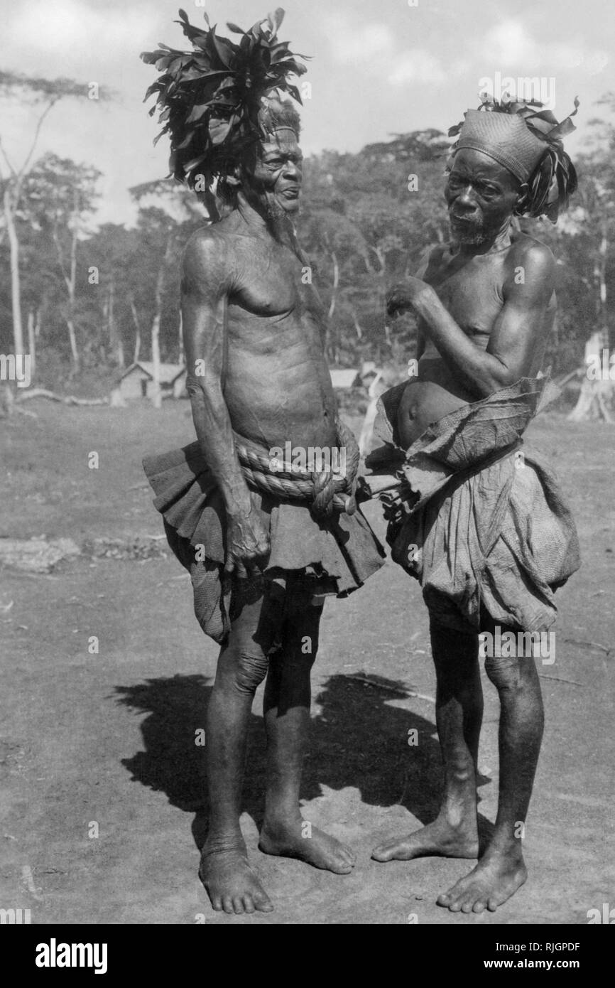 Afrika, Kongo Belgisch, Pygmäen, zwei Behörden, 1927-30 Stockfoto