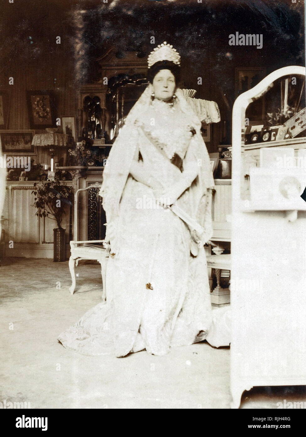 Porträt der Zarin von Russland, Alexandra von Russland. Alexandra Fjodorowna (1872 - 17. Juli 1918) war Kaiserin von Russland als Ehepartner Nikolaus II - der letzte Herrscher des Russischen Reiches; von ihrer Ehe am 26. November 1894 bis zu seinem erzwungenen Abdankung am 15. März 1917 Stockfoto