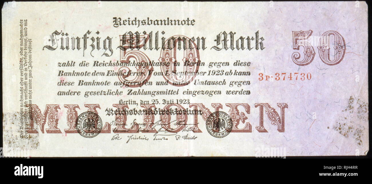 50.000.000 Mark Banknote, in Deutschland, 1923, in einem Zeitraum zwischen 1918 und Januar 1924, die Deutsche Mark erlitten Hyperinflation. Sie verursacht erhebliche innere politische Instabilität des Landes, die Besetzung des Ruhrgebiets durch ausländische Truppen sowie Elend für die Bevölkerung Stockfoto