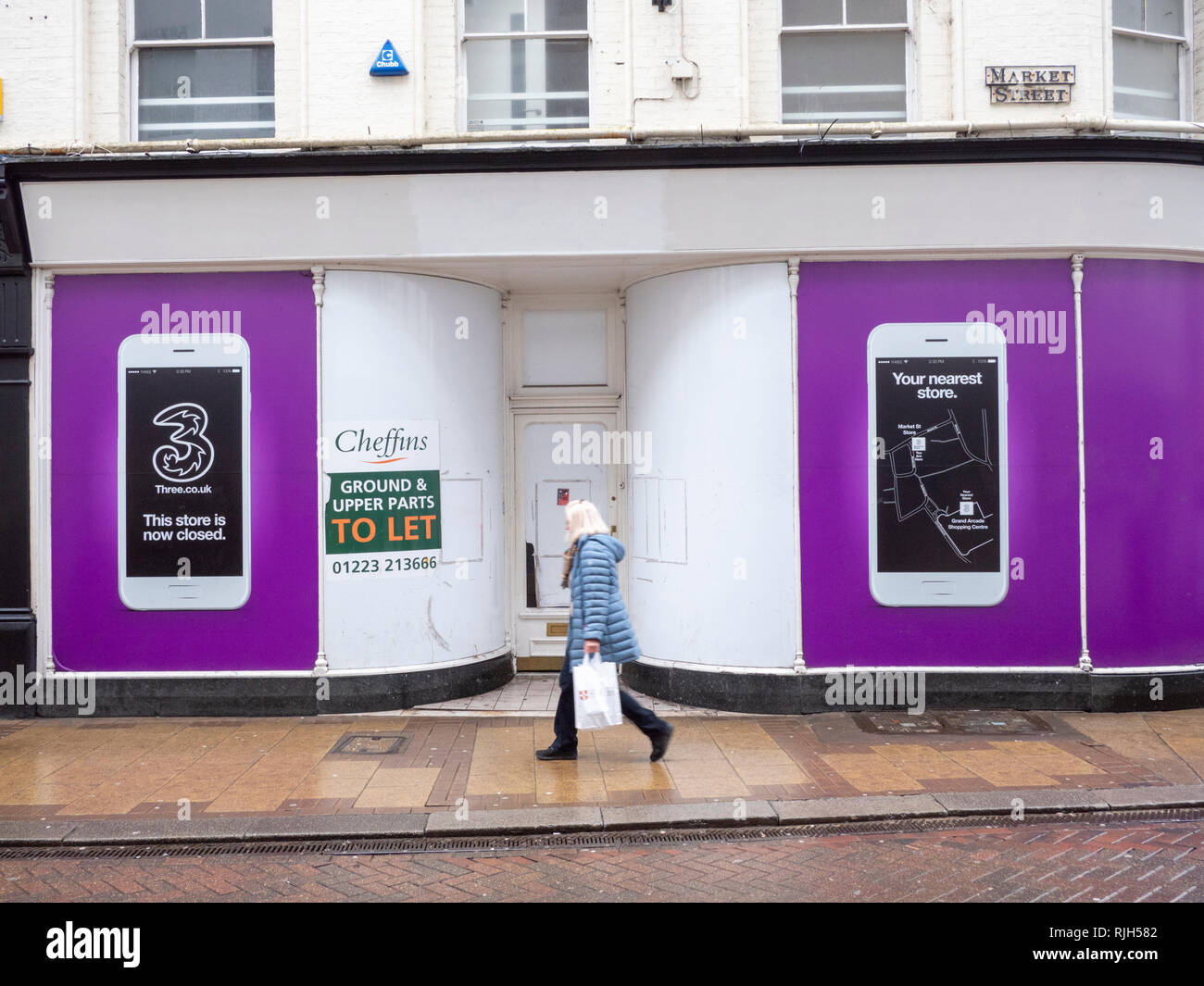 Leere Geschäfte und Einzelhandelsgeschäfte in Cambridge City Center mit den kämpfenden High Street Einzelhandel Wirtschaft in Großbritannien Stockfoto