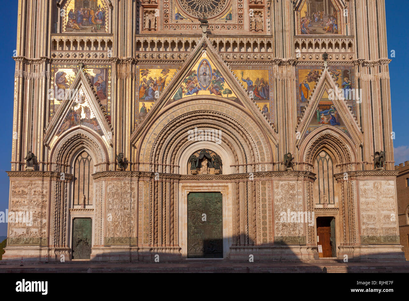 Fassade der Dom von Orvieto, Orvieto, Umbrien, Italien Stockfoto