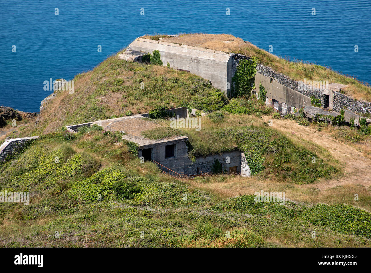 Deutsche Bunker in der Nähe von Fort Albert auf Alderney, Channel Islands. Stockfoto