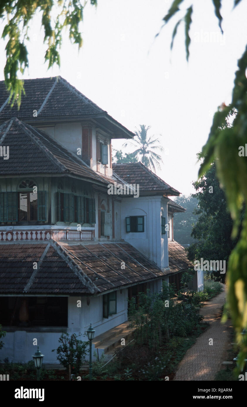 Kalari Kovilakom, ein Palast aus dem 19. Jahrhundert in den Hügeln oberhalb von Palakkad, Kerala, vor kurzem in einem Ayurveda Resort umgewandelt. Obwohl in der Ihm geboren Stockfoto