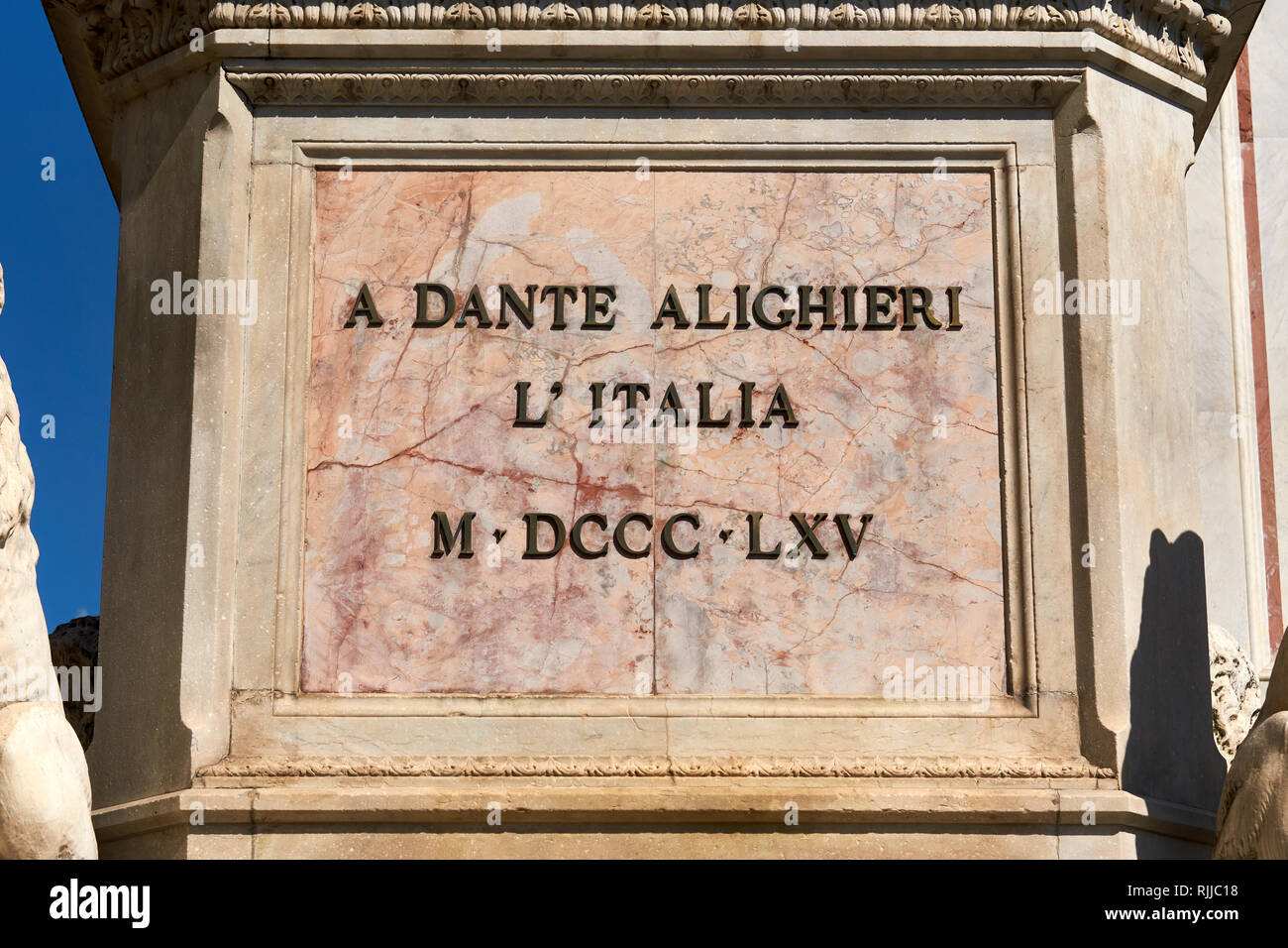 Skulptur von Dante Alighieri vor Santa Croce Kirche Florenz Italien Stockfoto