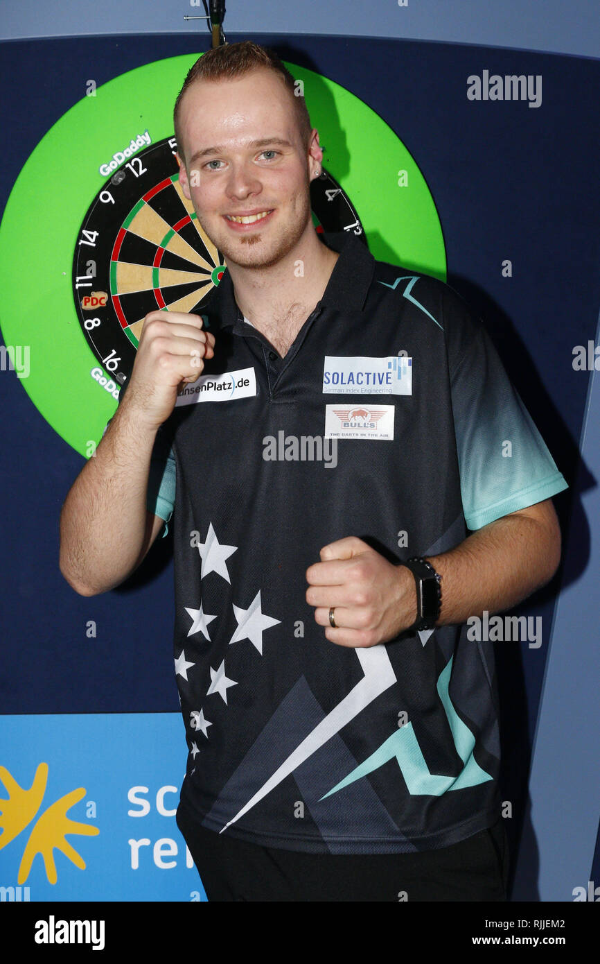 eine allgemeine ansicht wahrend der beruhmtheit dart wm mit max hopp maximizer wo koln deutschland wann 06 jan 2019 credit becher wenn com stockfotografie alamy