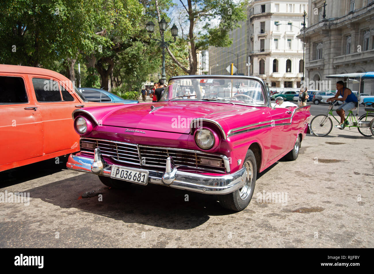 Ein schön 50er American Classic Auto auf den Straßen von Havanna Vieja Kuba wiederhergestellt Stockfoto