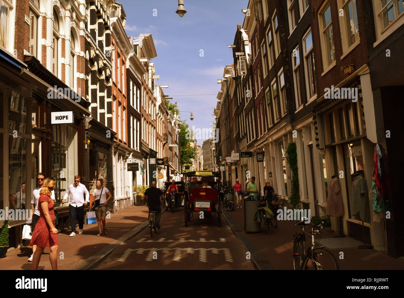 Amsterdam Einkaufsstraße Stockfoto