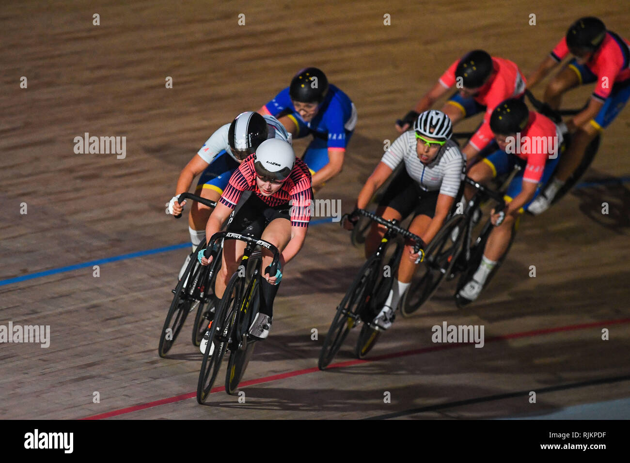 Arena in Melbourne, Melbourne, Australien. 7 Feb, 2019. 6 Tage Melbourne Radfahren; Manon Lloyd von Großbritannien führt die 7 1/2 km Scratch Race Credit: Aktion plus Sport/Alamy leben Nachrichten Stockfoto