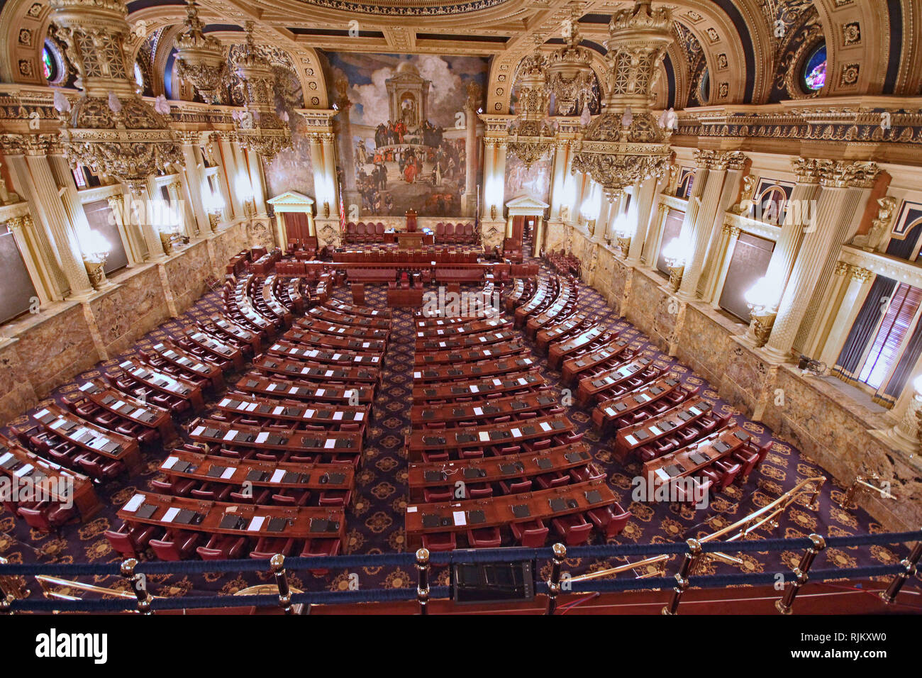 HARRISBURG, PA, USA - Juni 2012: Die Pennsylvania State Capitol Building ist besonders Grand mit einem reich verzierten barocken Innenausstattung. Stockfoto