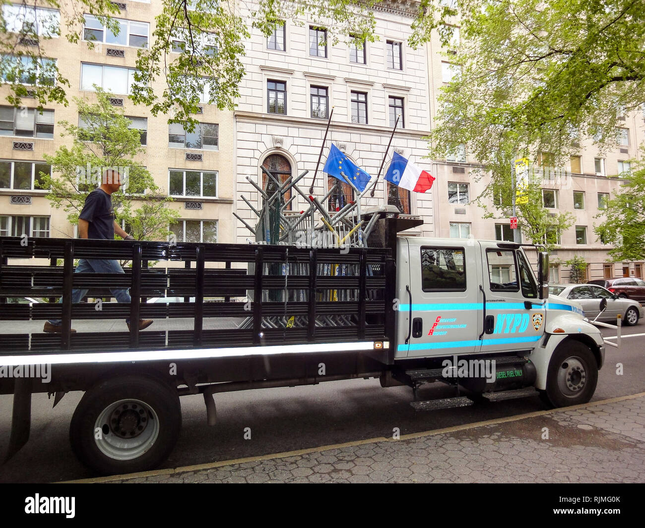 Nypd Barriere Stockfotos und -bilder Kaufen - Alamy