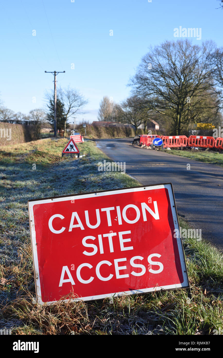 Vorsicht Baustelle Zugang Warnschild in Straße North Duffield york Vereinigtes Königreich Stockfoto