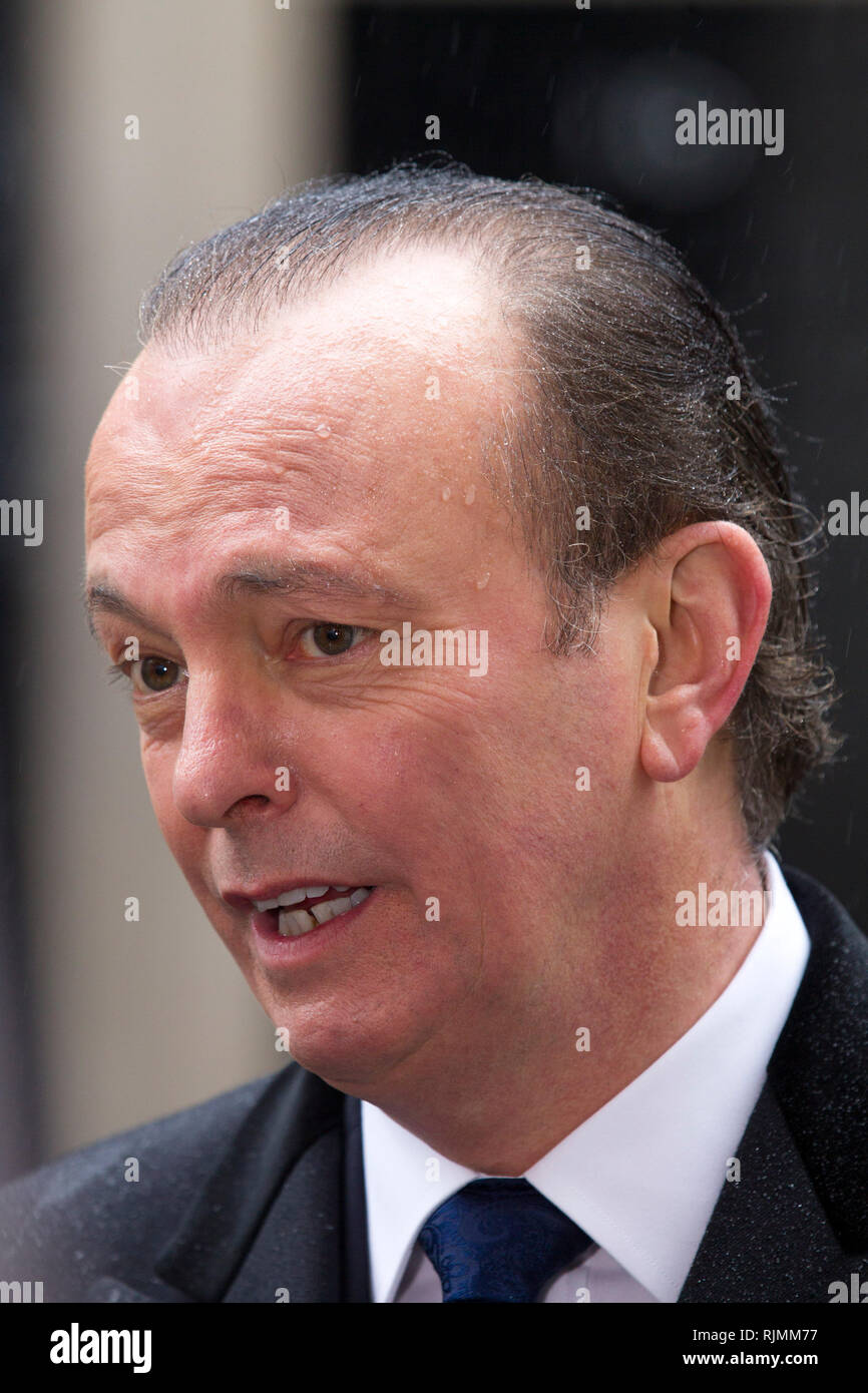 Quentin Willson von FairFuelUK, außerhalb 10 Downing Street in London. März 7, 2012. Stockfoto