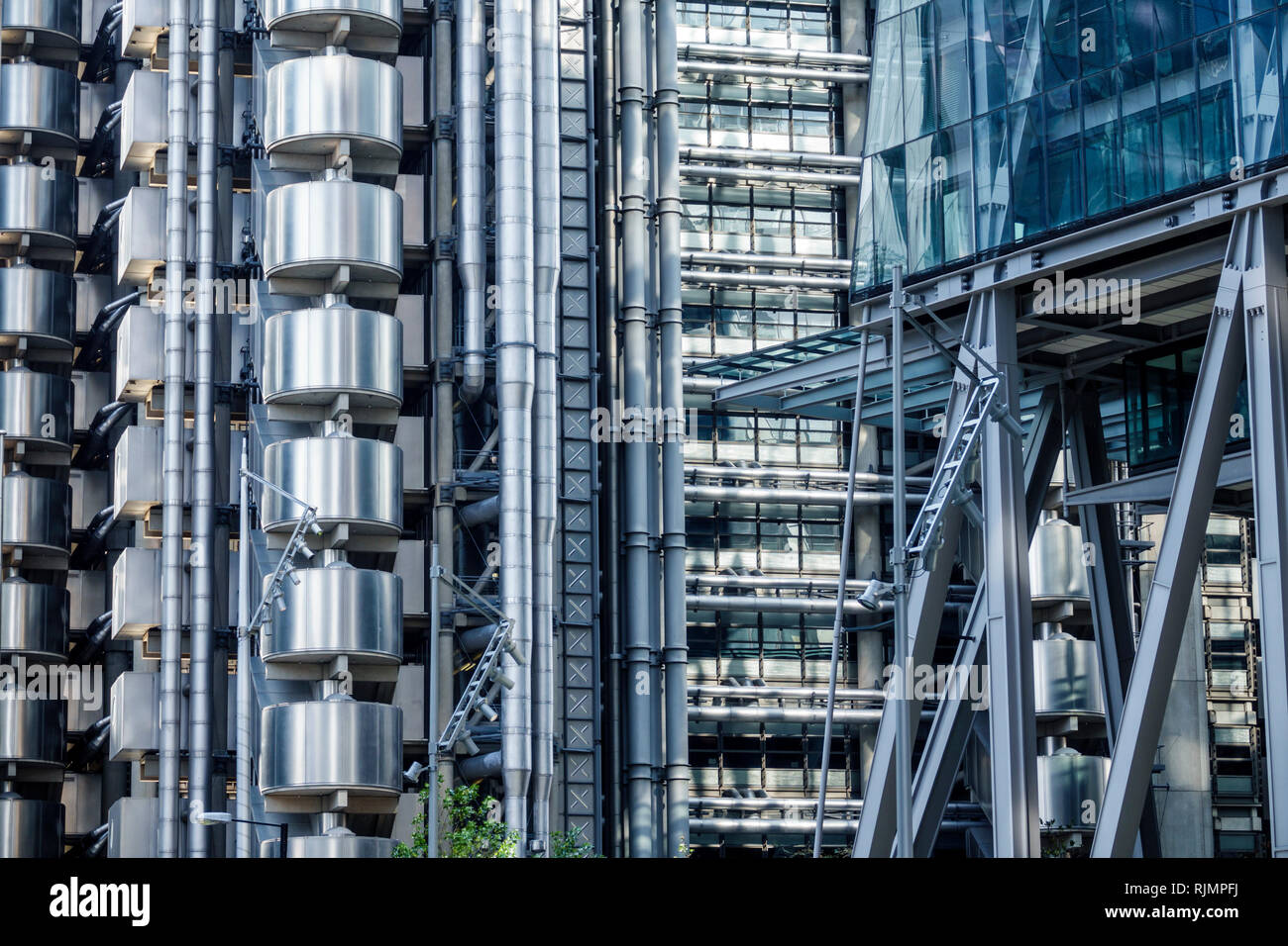 Vereinigtes Königreich Großbritannien England Finanzzentrum der Stadt London Center Leadenhall Street Lloyd's Gebäude innen-außen-Gebäude Bowellism Bogen Stockfoto