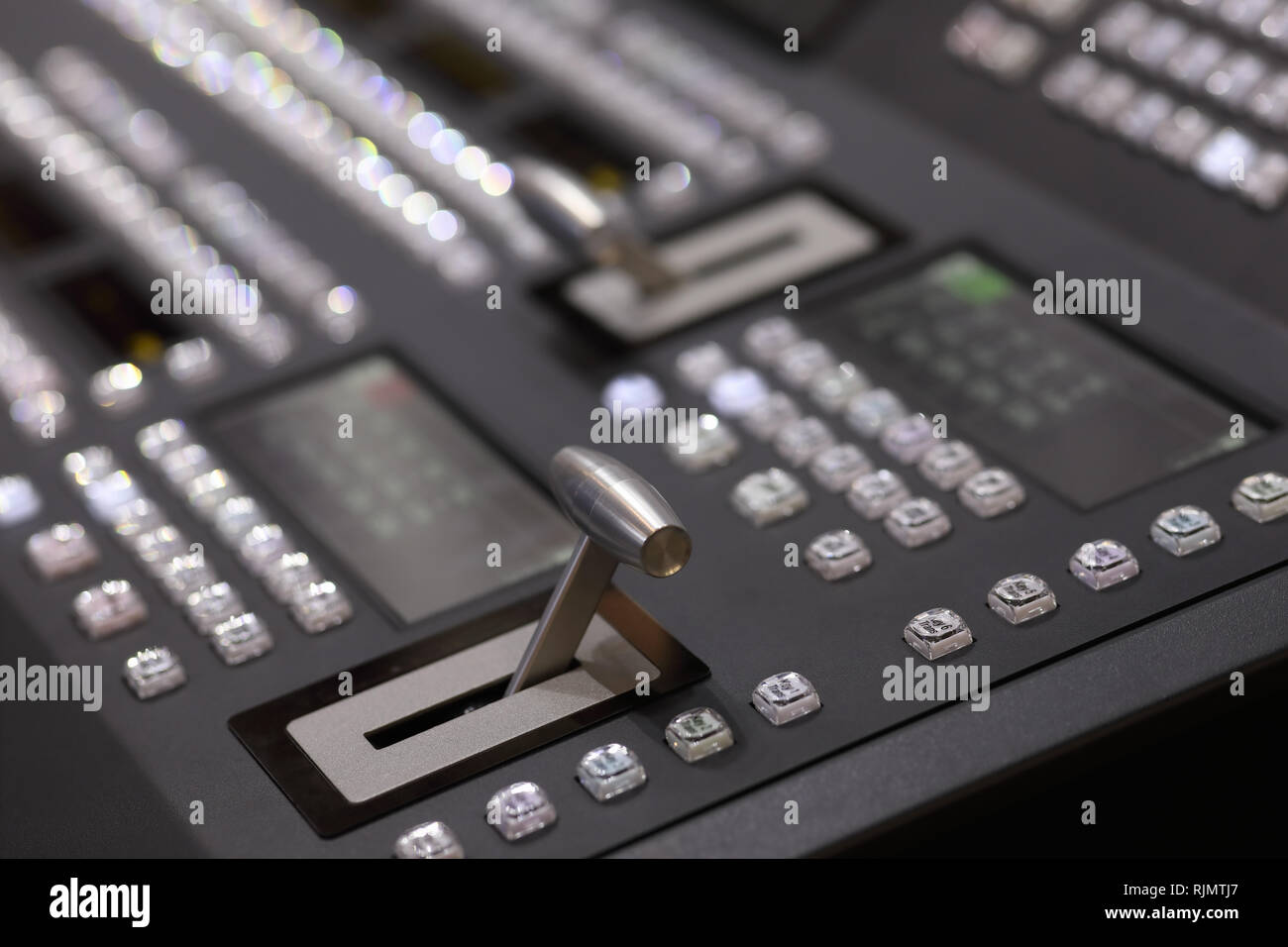 Detailansicht des digitalen Video Switcher Control Panel. Selektive konzentrieren. Stockfoto